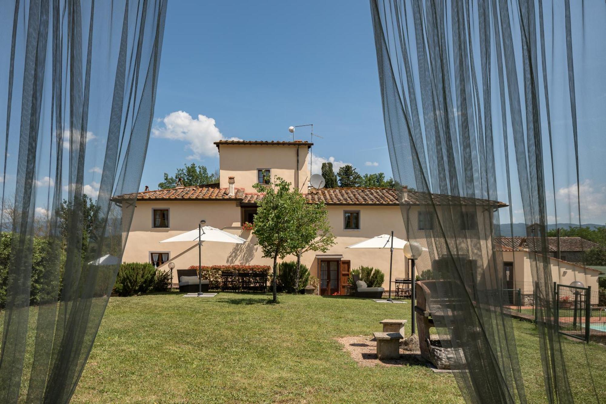 Borgo Santa Maria In Valle لاتيرينا المظهر الخارجي الصورة