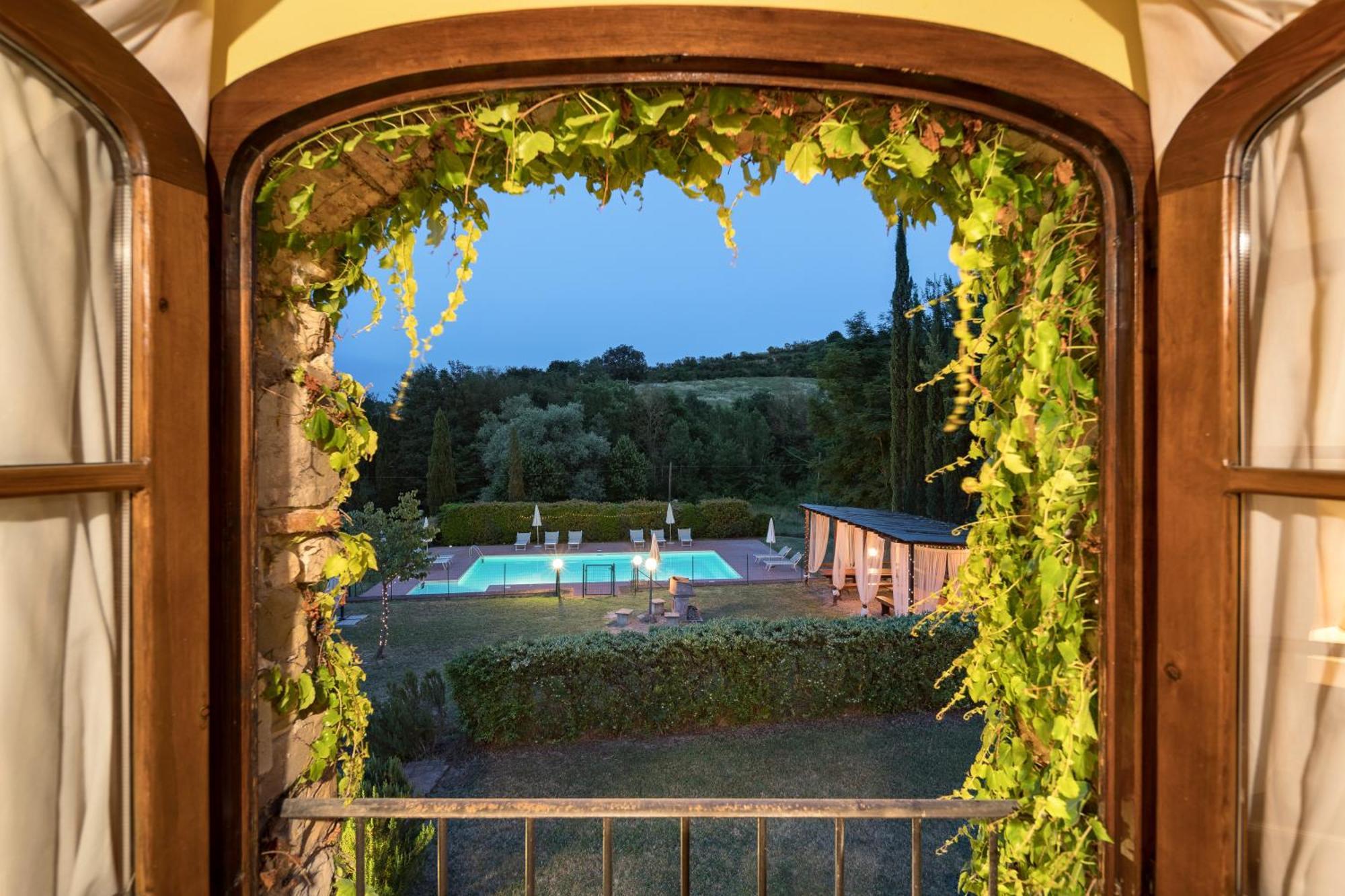 Borgo Santa Maria In Valle لاتيرينا المظهر الخارجي الصورة