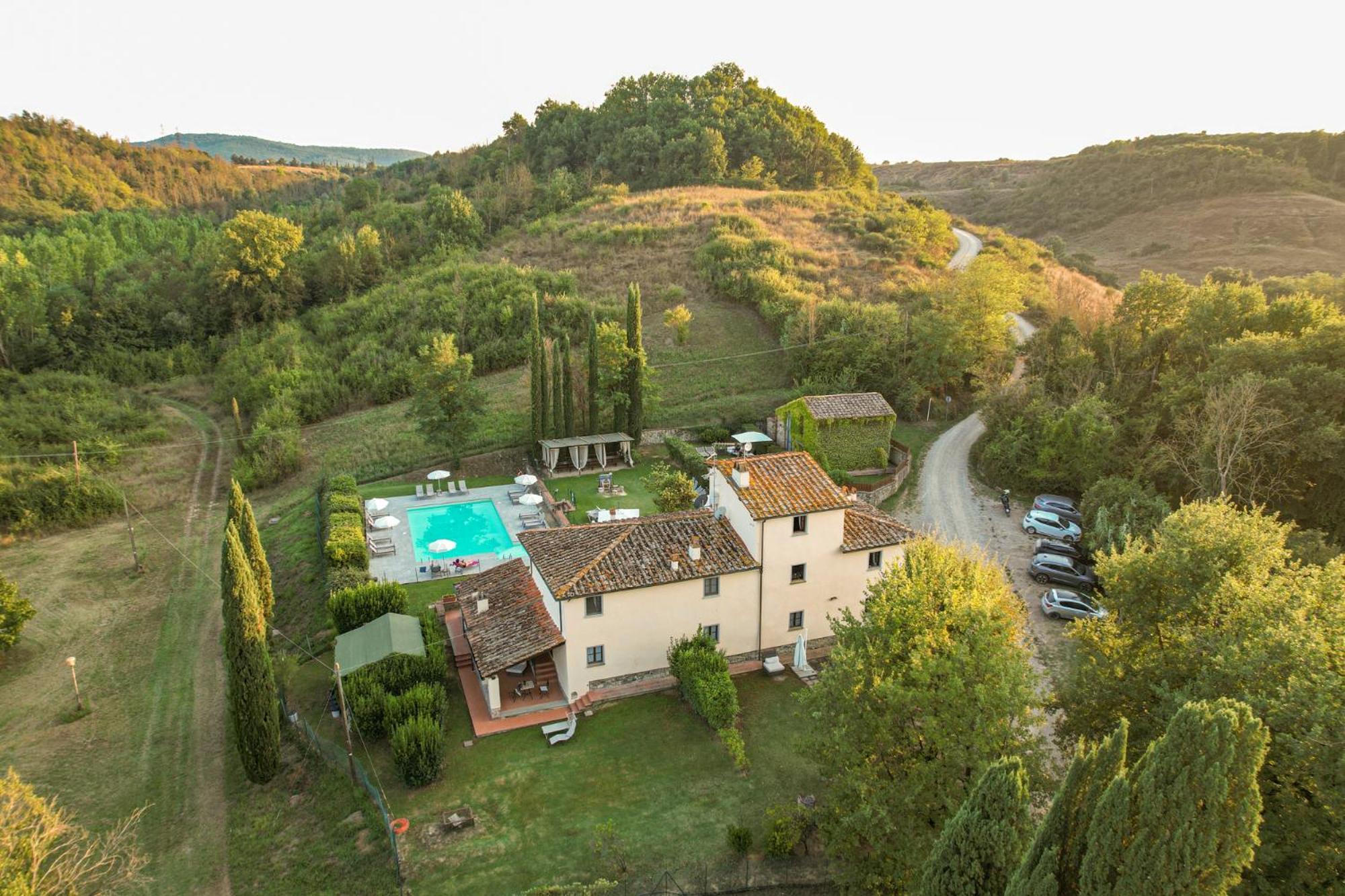 Borgo Santa Maria In Valle لاتيرينا المظهر الخارجي الصورة
