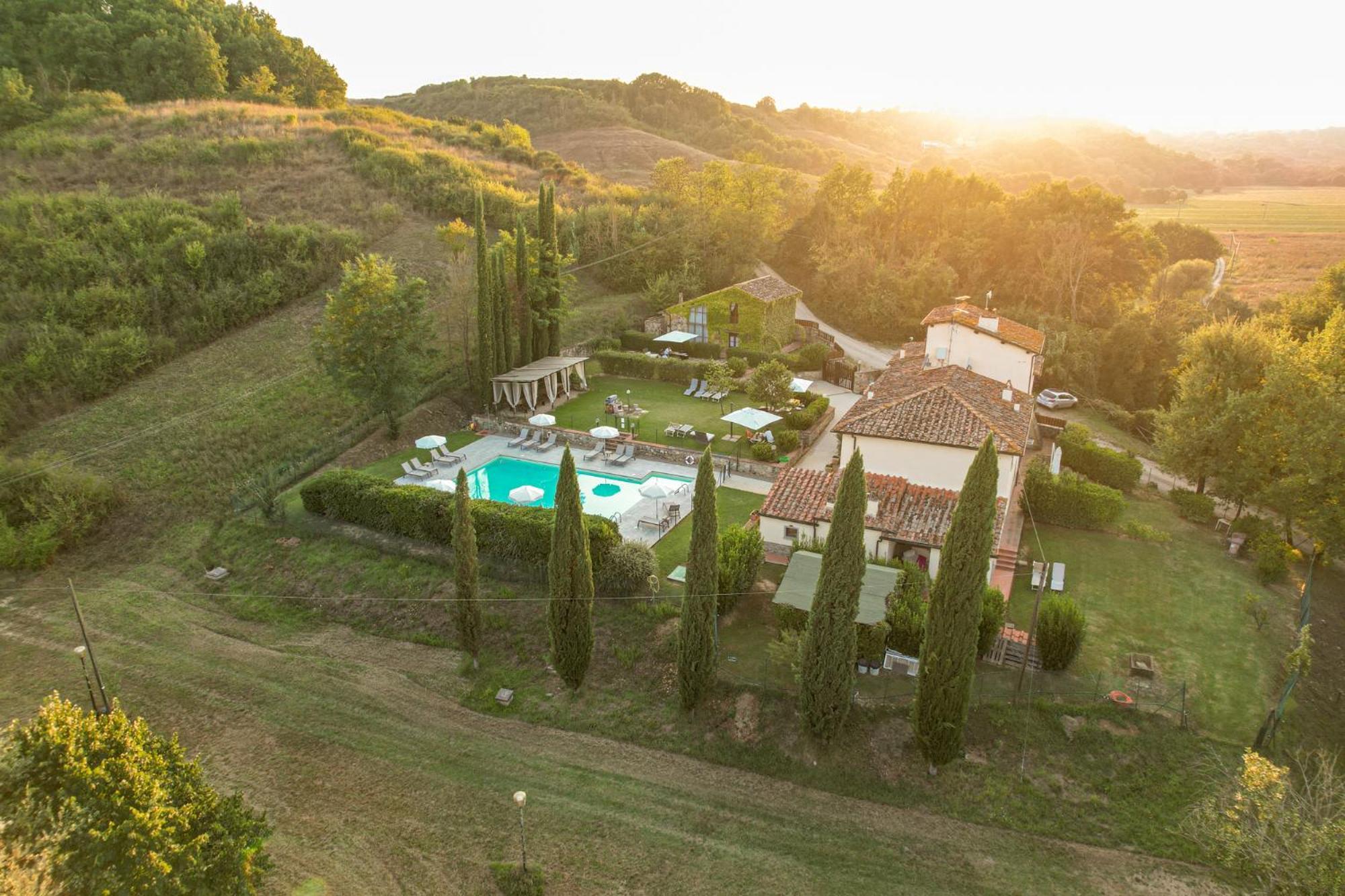 Borgo Santa Maria In Valle لاتيرينا المظهر الخارجي الصورة