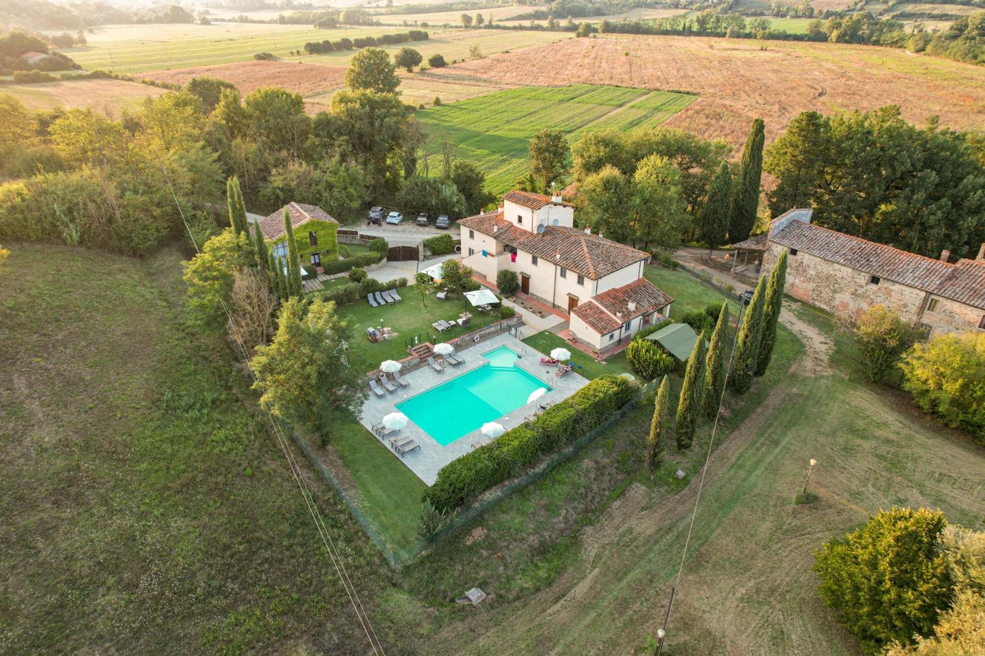 Borgo Santa Maria In Valle لاتيرينا المظهر الخارجي الصورة