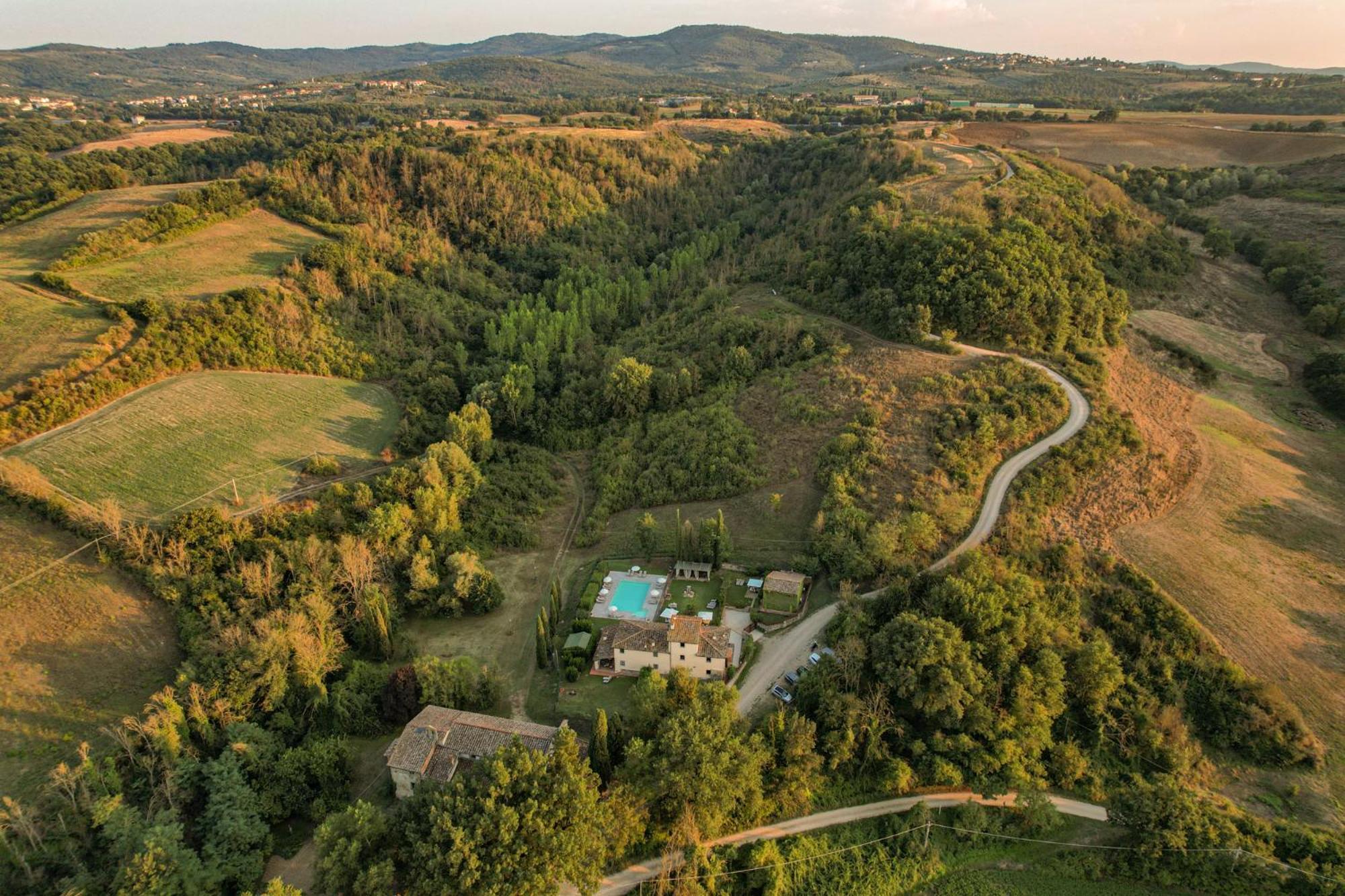 Borgo Santa Maria In Valle لاتيرينا المظهر الخارجي الصورة
