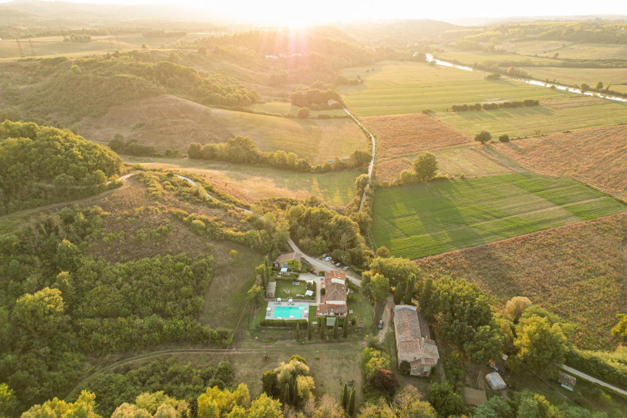 Borgo Santa Maria In Valle لاتيرينا المظهر الخارجي الصورة