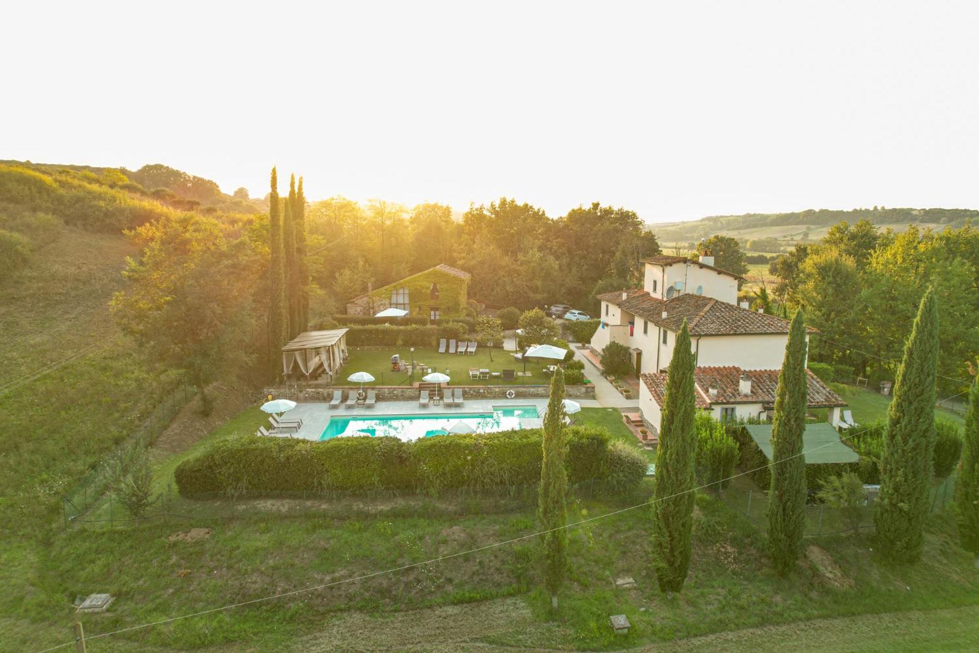 Borgo Santa Maria In Valle لاتيرينا المظهر الخارجي الصورة