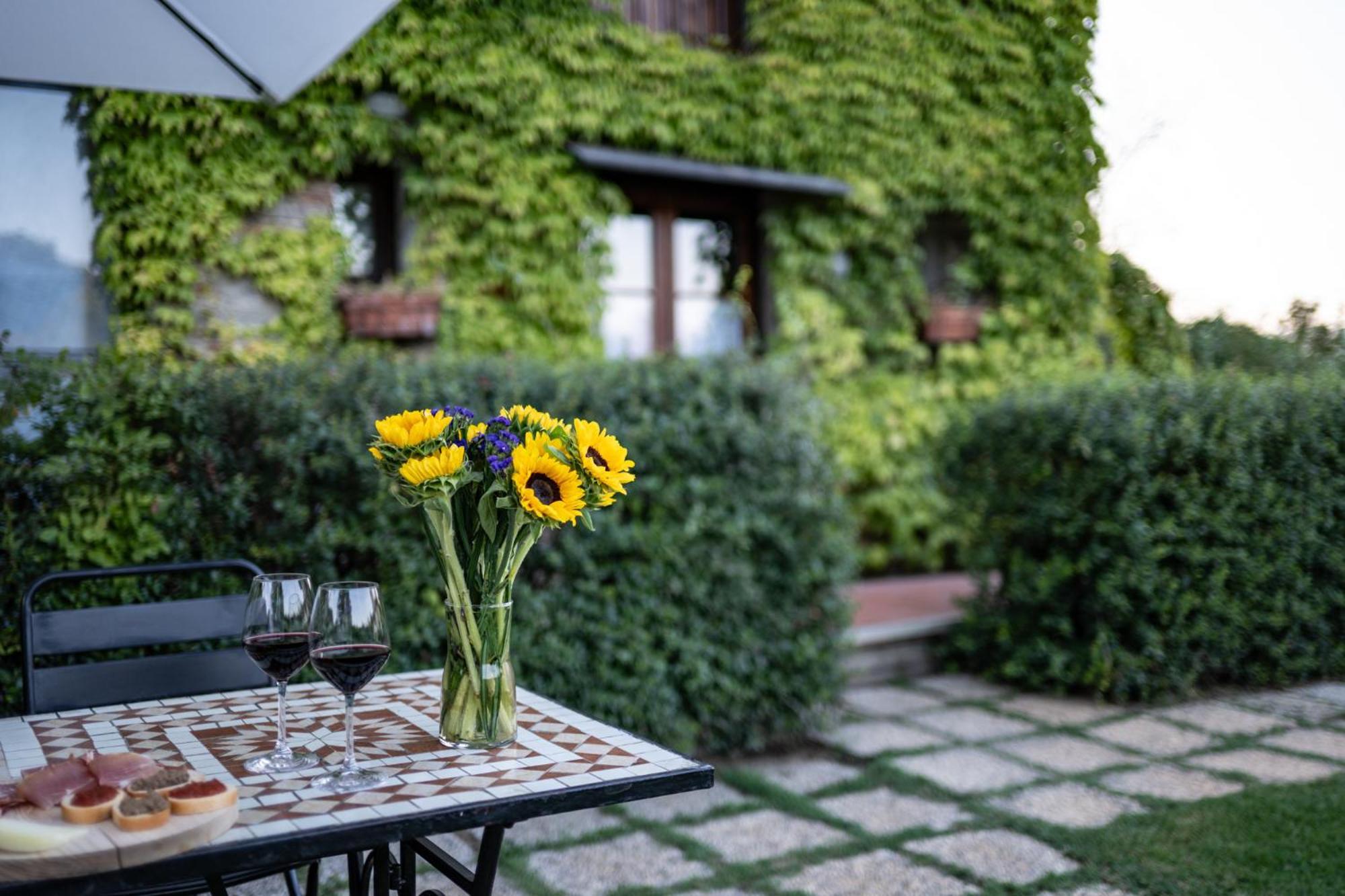 Borgo Santa Maria In Valle لاتيرينا المظهر الخارجي الصورة