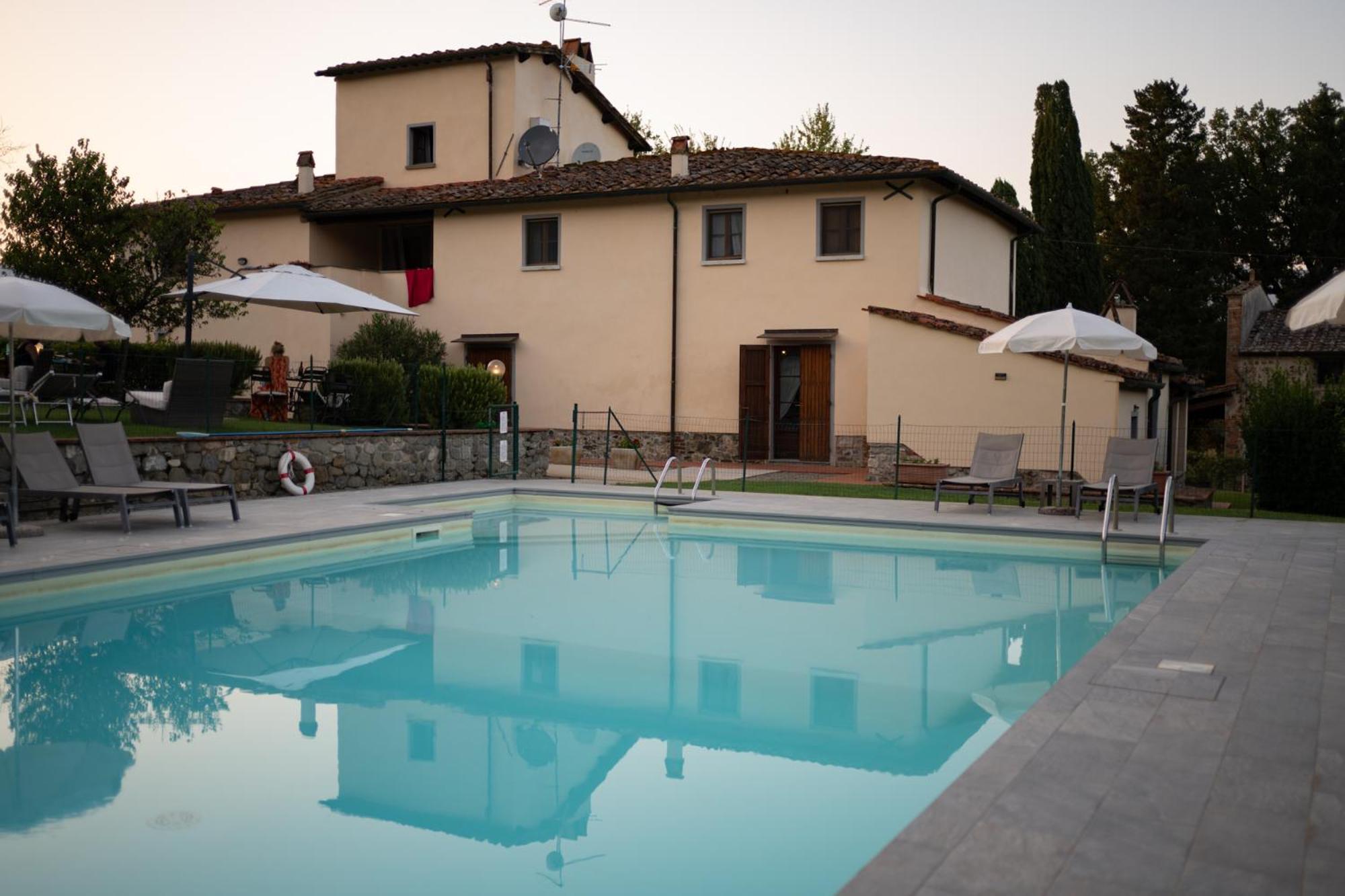 Borgo Santa Maria In Valle لاتيرينا المظهر الخارجي الصورة